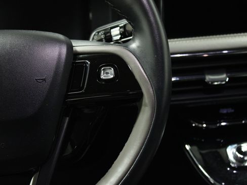 Used 2023 Lincoln Corsair Reserve image 23