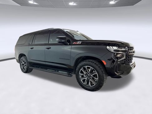 Used 2023 Chevrolet Suburban Z71 w/ Luxury Package AWD/4WD image 7