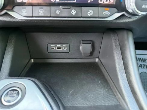Used 2021 Nissan Sentra SR FWD image 35