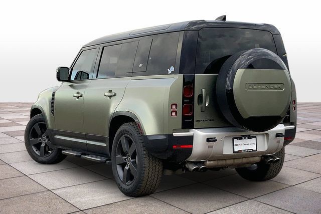 Used 2024 Land Rover Defender 110 SE AWD/4WD image 11