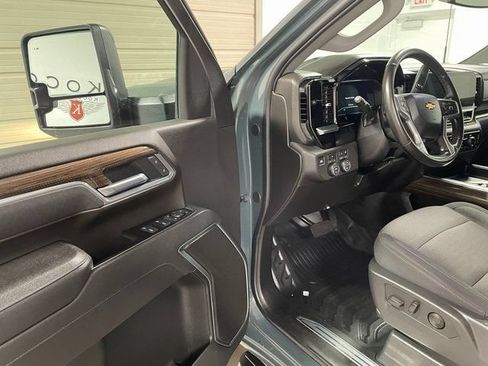 Used 2025 Chevrolet Silverado 2500 LT AWD/4WD image 10