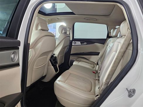 Used 2018 Lincoln MKX Reserve w/ Luxury Package image 18