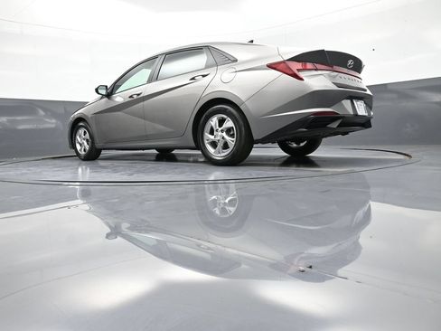 Certified 2023 Hyundai Elantra SE FWD image 31