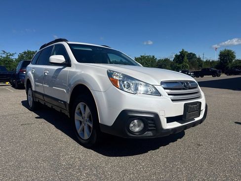 Used 2014 Subaru Outback 2.5i Premium AWD/4WD image 1