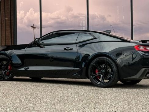Used 2016 Chevrolet Camaro SS RWD image 6