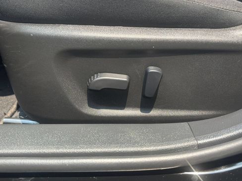 Used 2025 Nissan Altima 2.5 SV FWD image 21