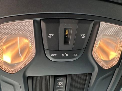 Used 2019 RAM 1500 Big Horn AWD/4WD image 16