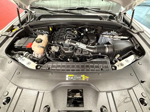 Used 2023 Jeep Grand Cherokee Altitude AWD/4WD image 14