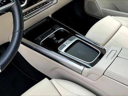 Certified 2025 Mercedes-Benz GLA 250 4MATIC image 14