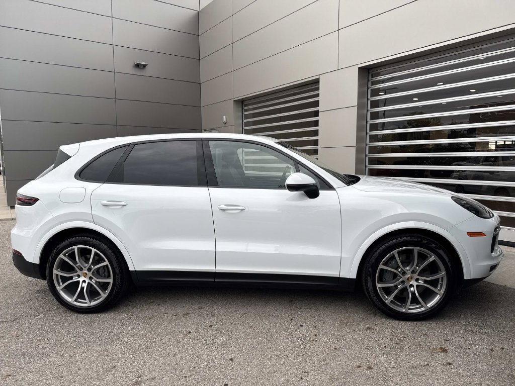 Certified 2023 Porsche Cayenne S Platinum AWD/4WD image 8