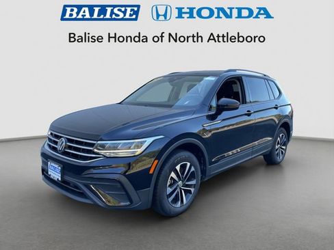 Used 2022 Volkswagen Tiguan S image 1