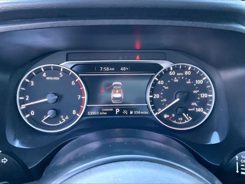 Used 2024 Nissan Rogue SV image 25