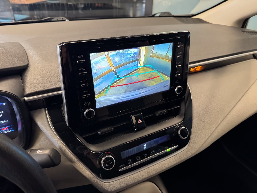 Used 2020 Toyota Corolla LE FWD image 14