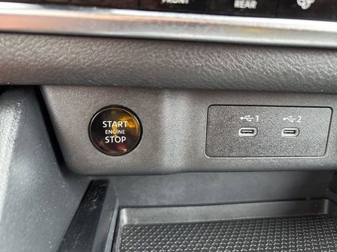 Used 2024 Nissan Rogue SV image 31