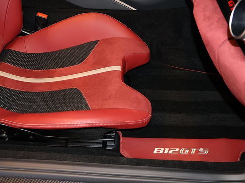 Certified 2021 Ferrari 812 GTS RWD image 15