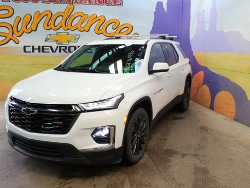Used 2023 Chevrolet Traverse RS image 4