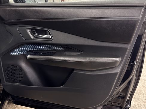 Used 2023 Nissan Ariya Evolve+ image 21