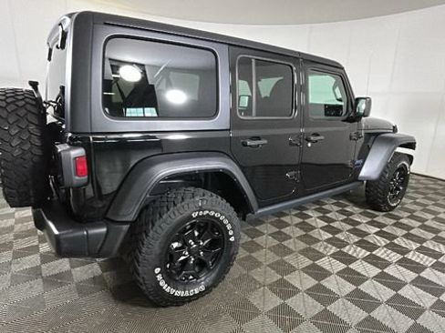 Used 2023 Jeep Wrangler Unlimited w/ Cold Weather Group AWD/4WD image 2