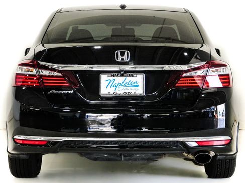 Used 2016 Honda Accord EX image 8