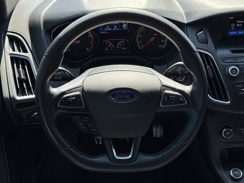 Used 2017 Ford Focus ST image 23