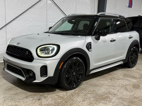 Used 2021 MINI Cooper Countryman S w/ Premium Package image 3