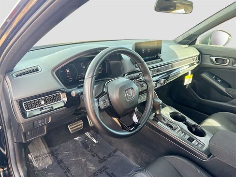 Used 2025 Honda Civic Sport image 9