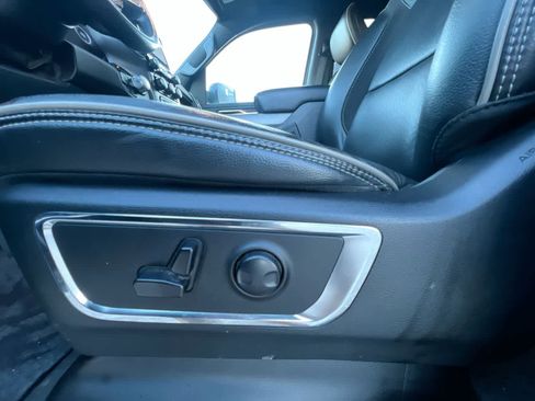 Used 2024 RAM 1500 Laramie image 12