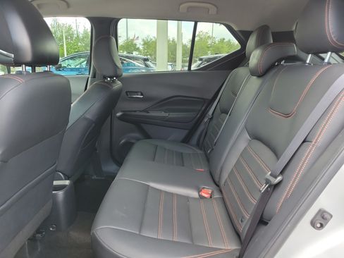 Used 2019 Nissan Kicks SR w/ SR Premium Package FWD image 18