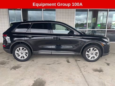 Used 2023 Lincoln Corsair FWD image 2