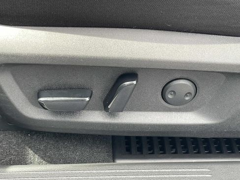 Used 2023 Nissan Rogue SV FWD image 17