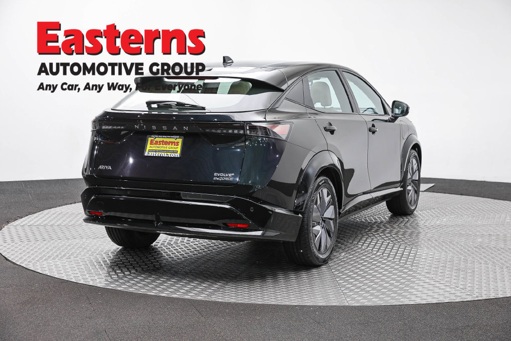 Used 2023 Nissan Ariya AWD image 6