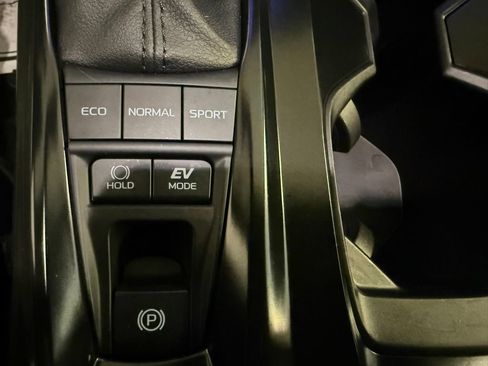 Used 2025 Toyota Camry SE w/ Convenience Package FWD image 37