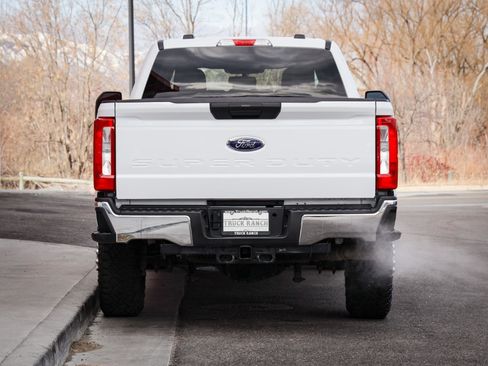 Used 2023 Ford F350 XLT w/ FX4 Off-Road Package image 4