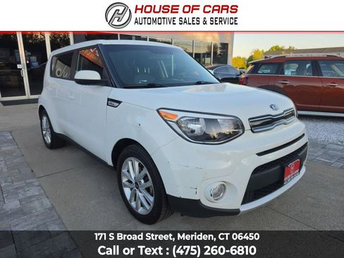 Used 2018 Kia Soul + FWD image 2