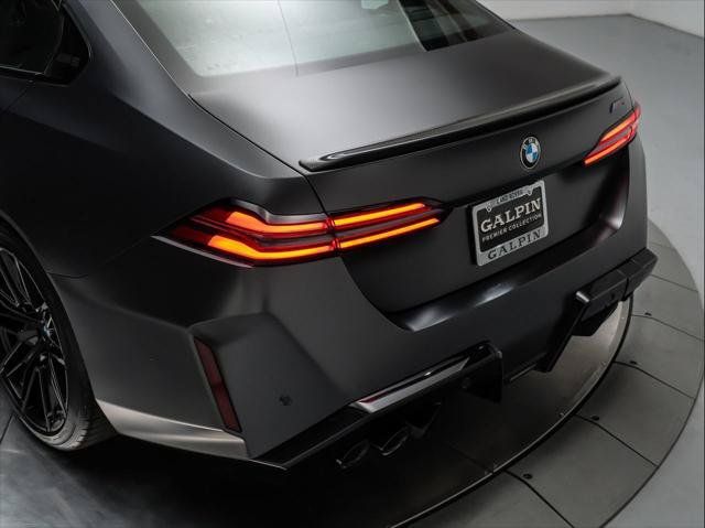 Used 2025 BMW M5 w/ Carbon Package AWD/4WD image 38