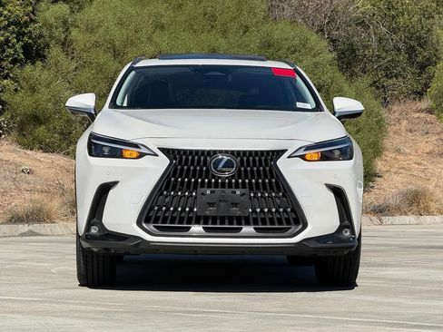 Certified 2024 Lexus NX 350 AWD w/ Vision Package image 4