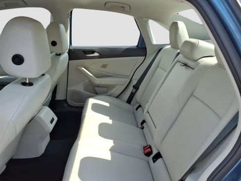 Used 2020 Volkswagen Jetta SE w/ SE Cold Weather Package FWD image 28