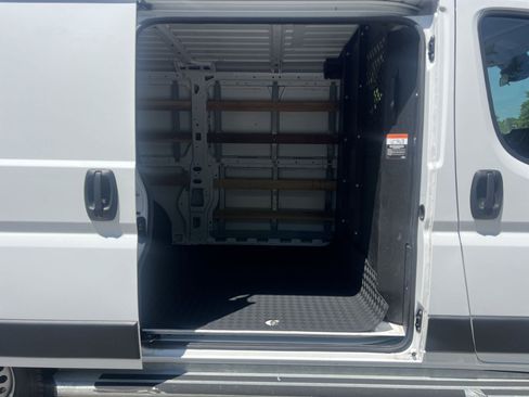 Used 2025 RAM ProMaster 2500 w/ U-Haul Equipment Group FWD image 18