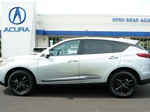 Used 2026 Acura RDX SH-AWD image 4