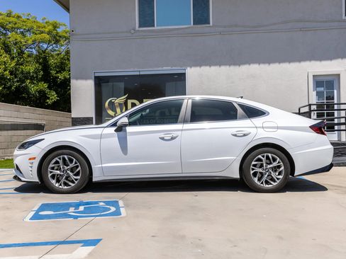 Used 2020 Hyundai Sonata SEL w/ Cargo Package FWD image 11