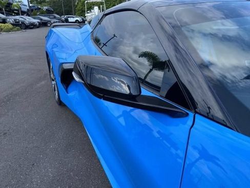 Used 2021 Chevrolet Corvette Stingray Premium Conv w/ Z51 Performance Package RWD image 13