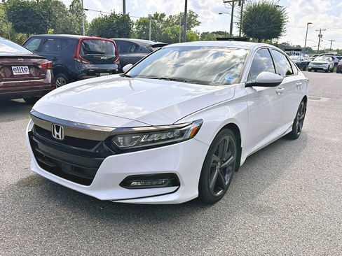 Used 2019 Honda Accord Sport image 7