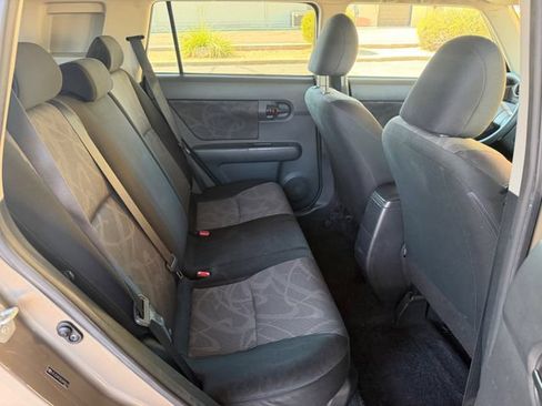 Used 2013 Scion xB FWD image 39