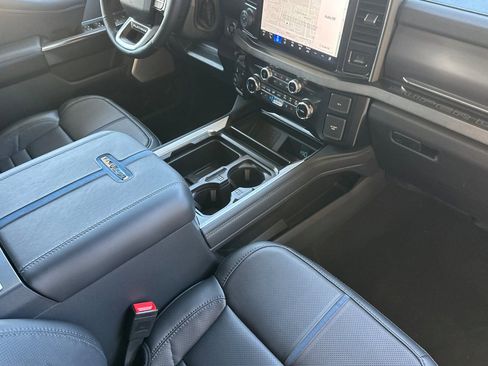 New 2026 Ford F450 Platinum w/ FX4 Off-Road Package AWD/4WD image 15