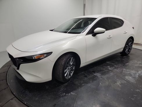 Used 2020 MAZDA MAZDA3 Preferred Package image 3