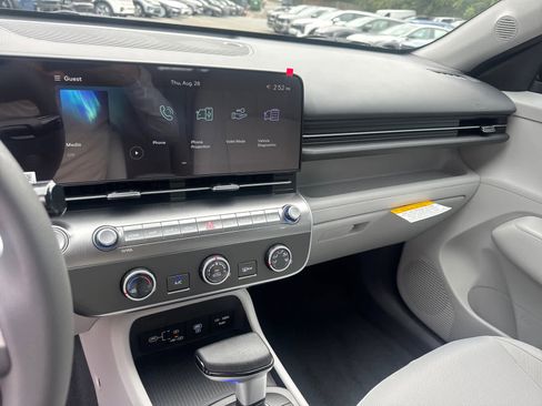 New 2026 Hyundai Kona SE image 15