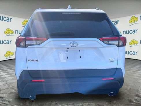Used 2025 Toyota RAV4 XLE AWD/4WD image 3