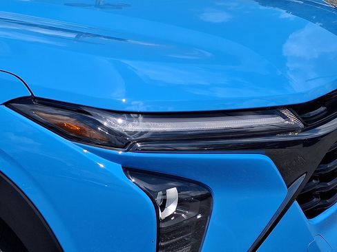 Certified 2024 Chevrolet Trax RS w/ Sunroof Package FWD image 9