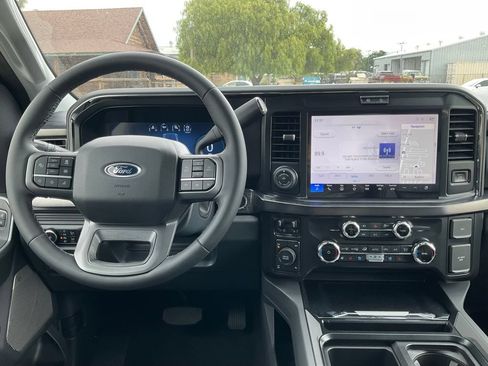 New 2026 Ford F250 Lariat w/ Black Appearance Package AWD/4WD image 34
