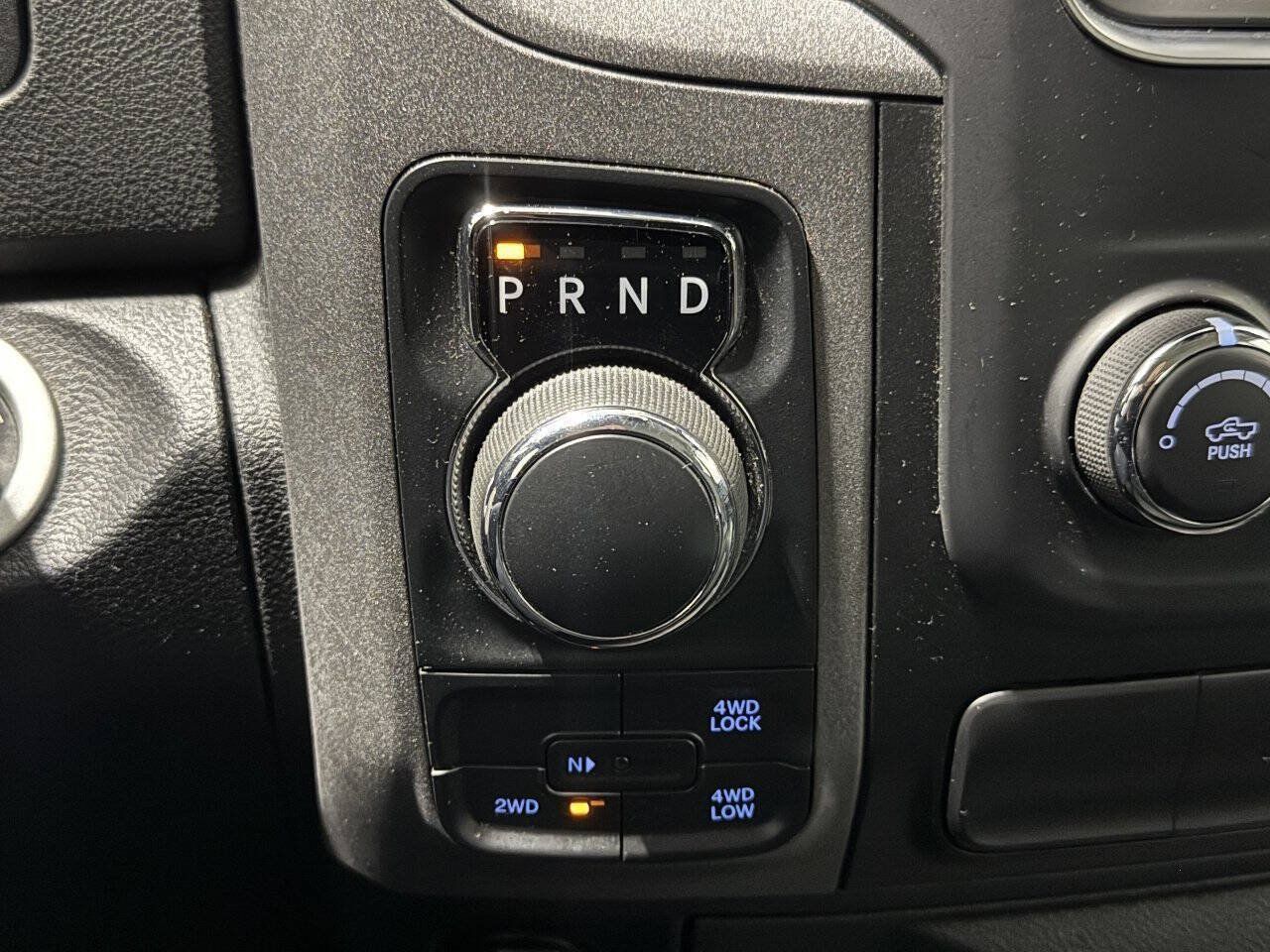 Used 2017 RAM 1500 Express AWD/4WD image 25